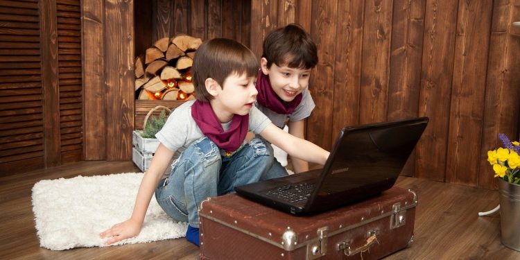 Every extra hour of screen time can be harmful